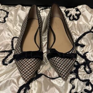 Ann Taylor Black and Cream Houndstooth Flats